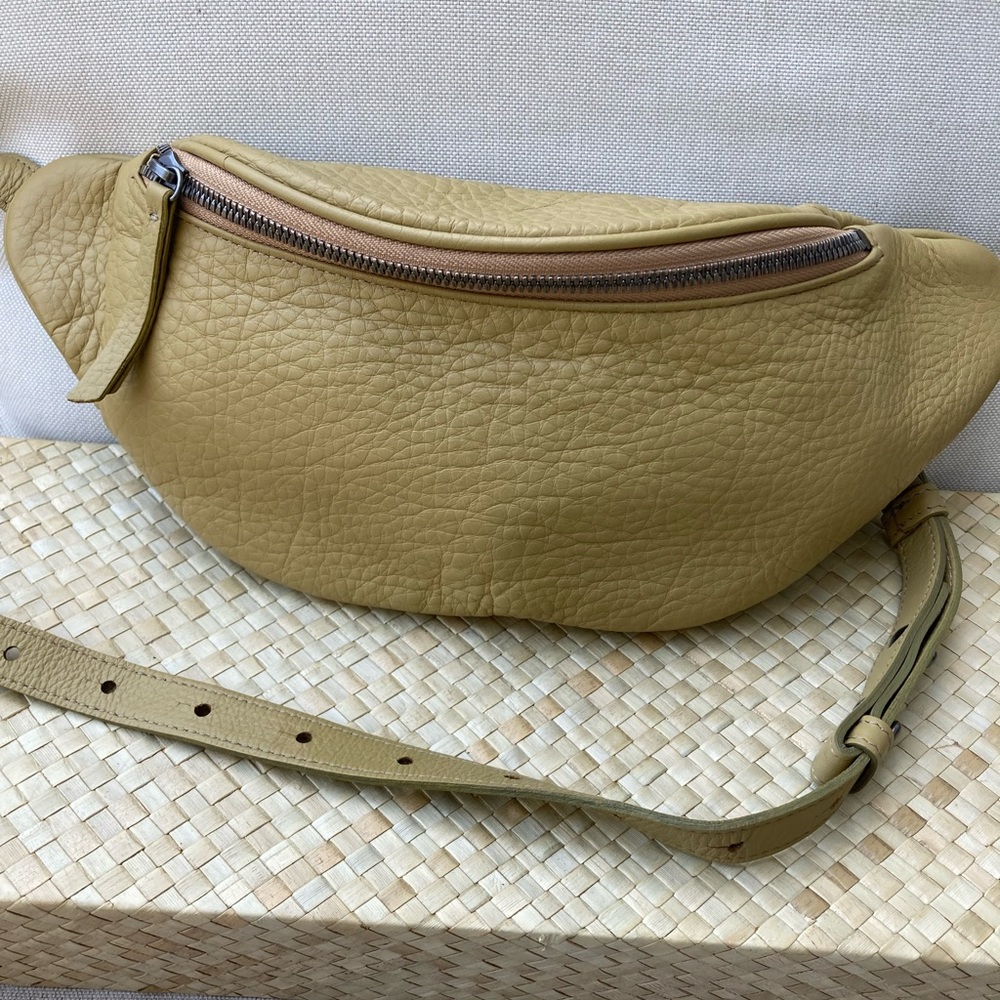 NWT❗️EILEEN FISHER leather crossbody/ belt bag